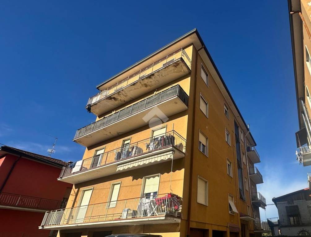 appartamento in vendita ad Albano Sant'Alessandro