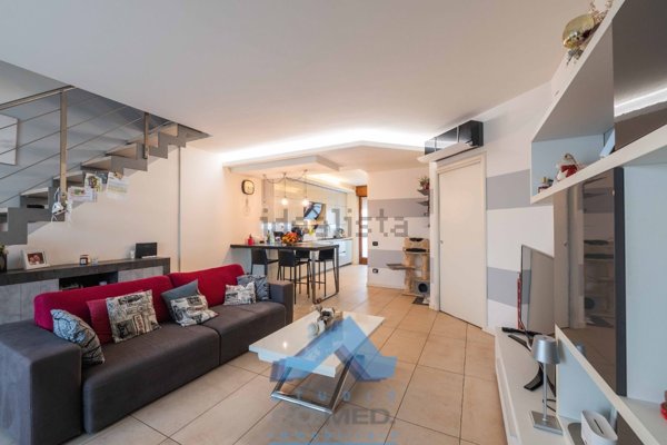 appartamento in vendita ad Albano Sant'Alessandro