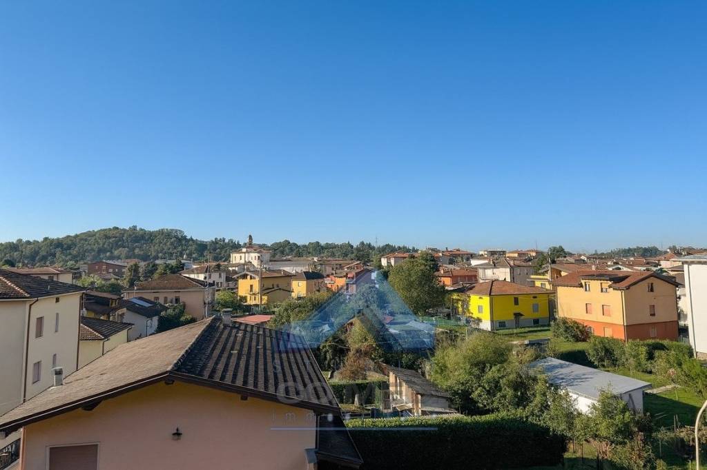 appartamento in vendita ad Albano Sant'Alessandro