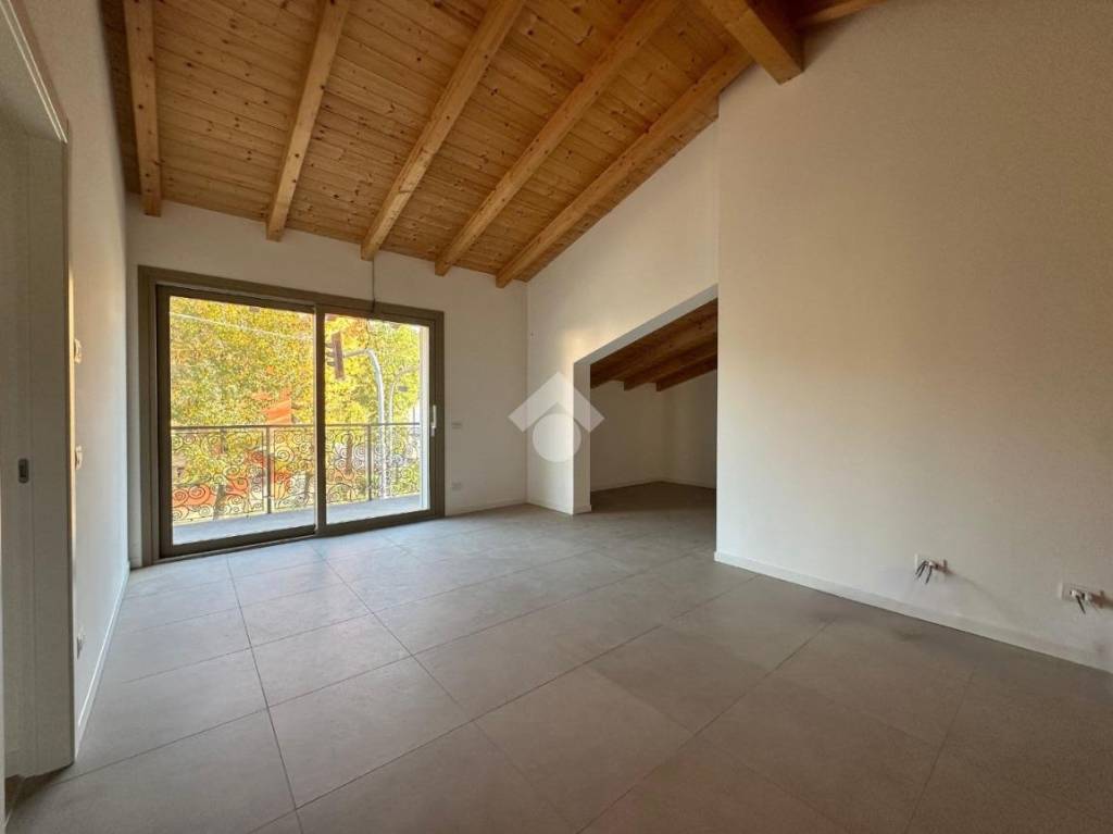 appartamento in vendita ad Albano Sant'Alessandro