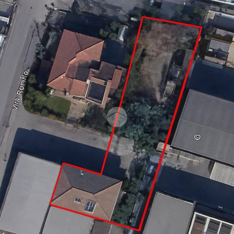 locale commerciale in vendita ad Albano Sant'Alessandro