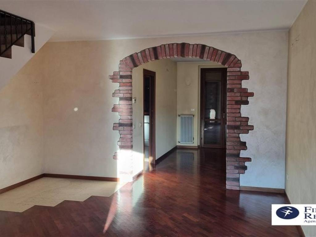 ufficio in vendita ad Albano Sant'Alessandro