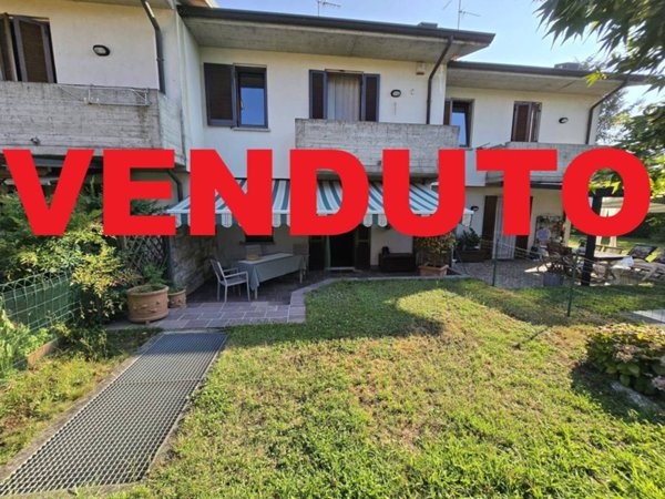 casa indipendente in vendita ad Albano Sant'Alessandro