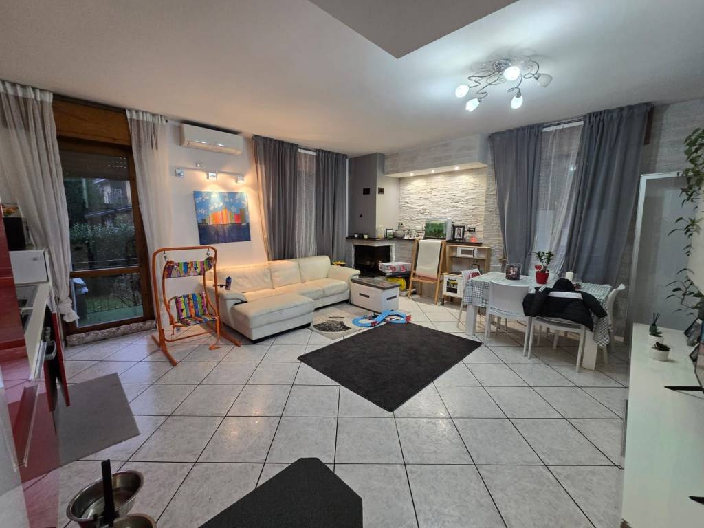 appartamento in vendita ad Albano Sant'Alessandro