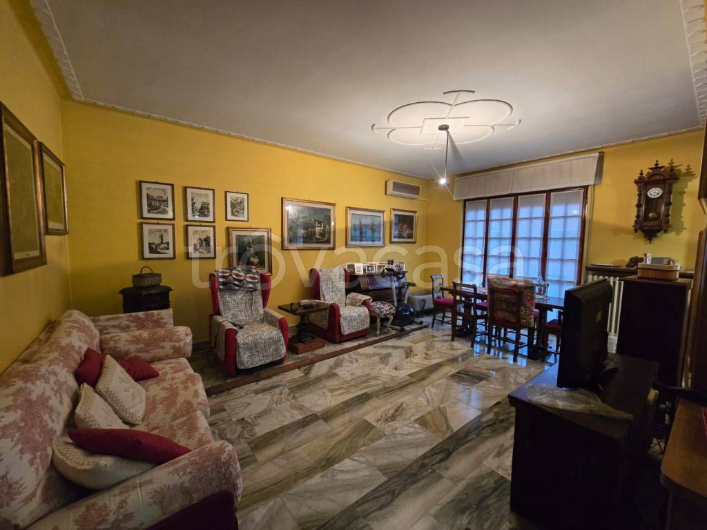 appartamento in vendita ad Albano Sant'Alessandro