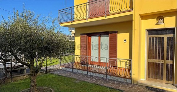 appartamento in vendita ad Albano Sant'Alessandro