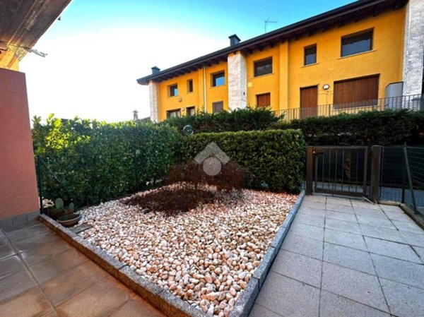 appartamento in vendita ad Albano Sant'Alessandro