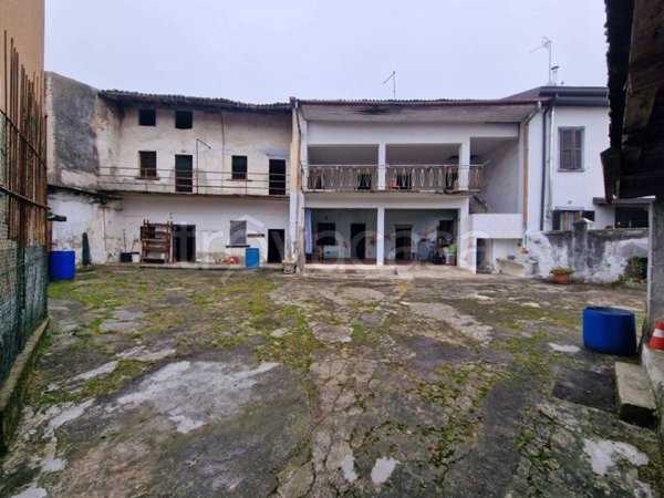 casa indipendente in vendita ad Albano Sant'Alessandro