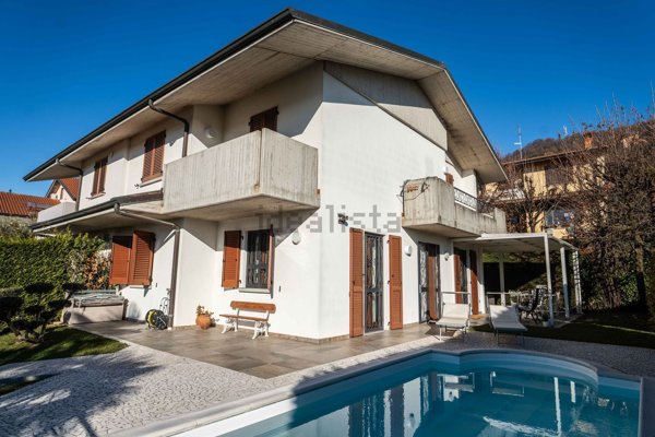 casa indipendente in vendita ad Albano Sant'Alessandro