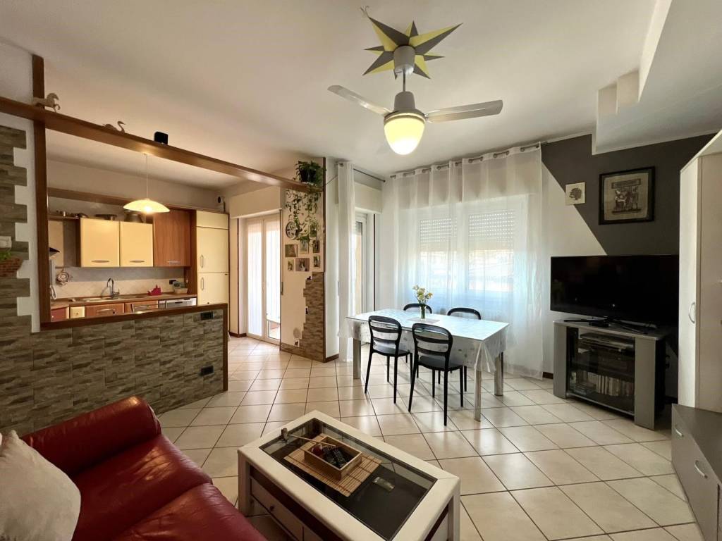 appartamento in vendita ad Albano Sant'Alessandro