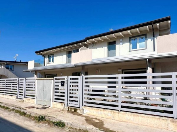 appartamento in vendita ad Albano Sant'Alessandro