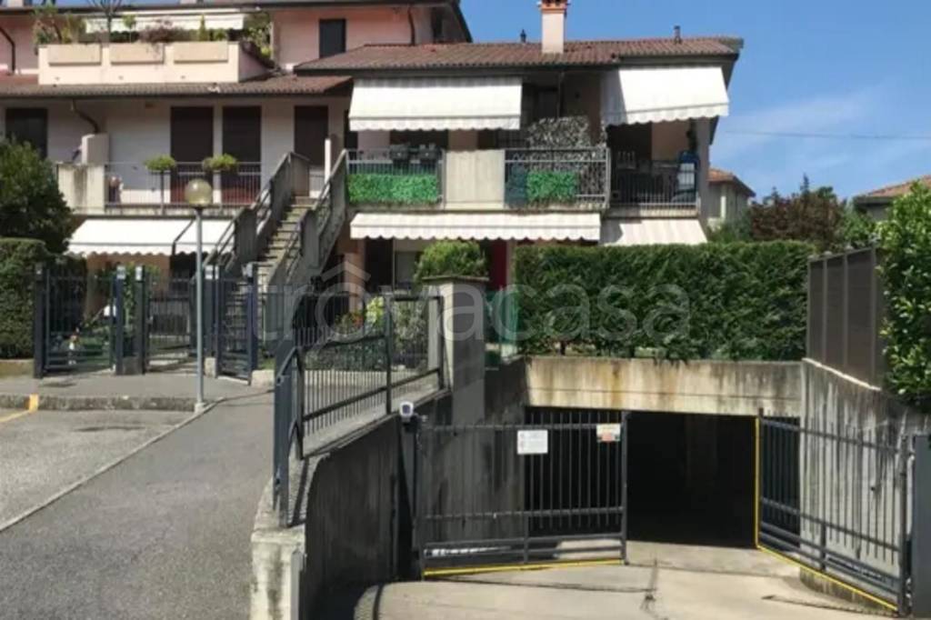 appartamento in vendita ad Albano Sant'Alessandro