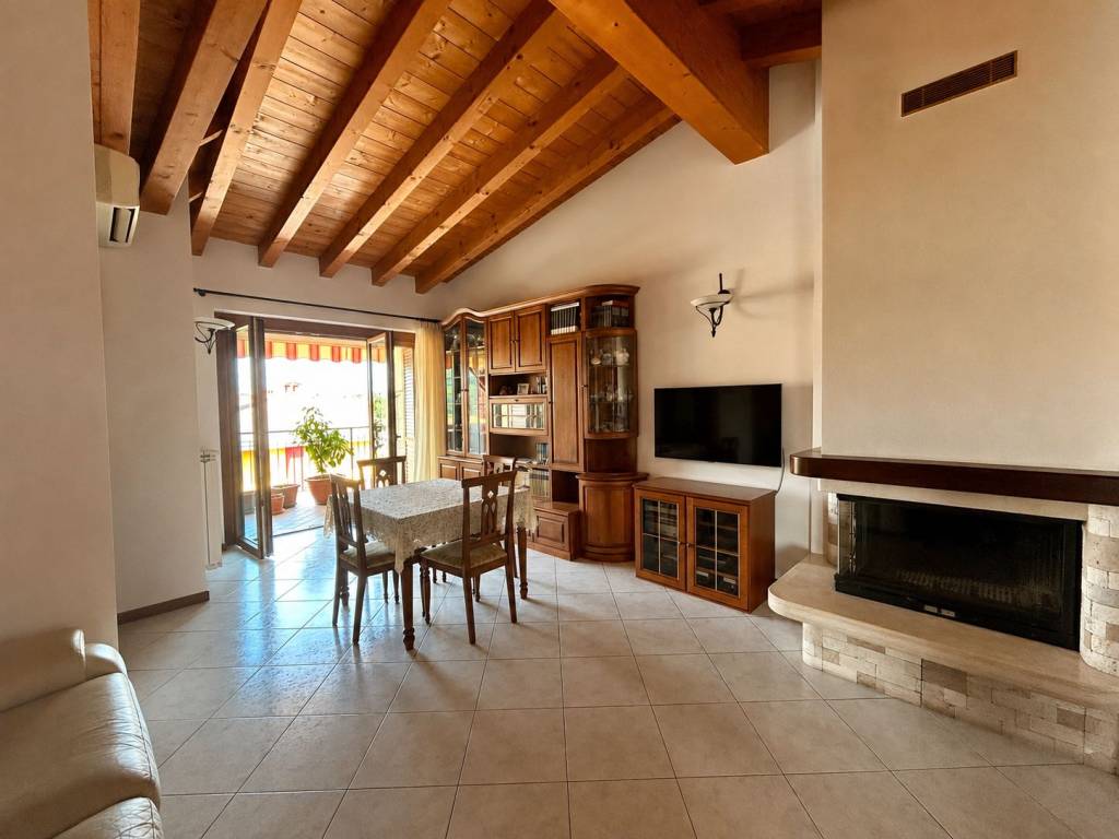 appartamento in vendita ad Albano Sant'Alessandro