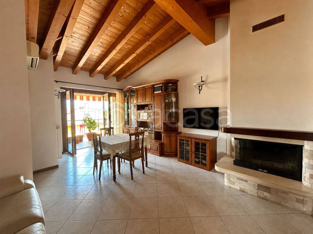 appartamento in vendita ad Albano Sant'Alessandro