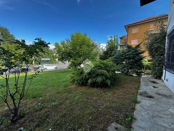 appartamento in vendita ad Albano Sant'Alessandro