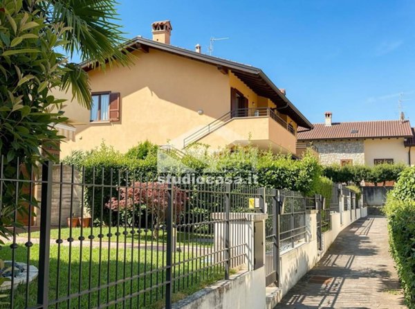 appartamento in vendita ad Albano Sant'Alessandro