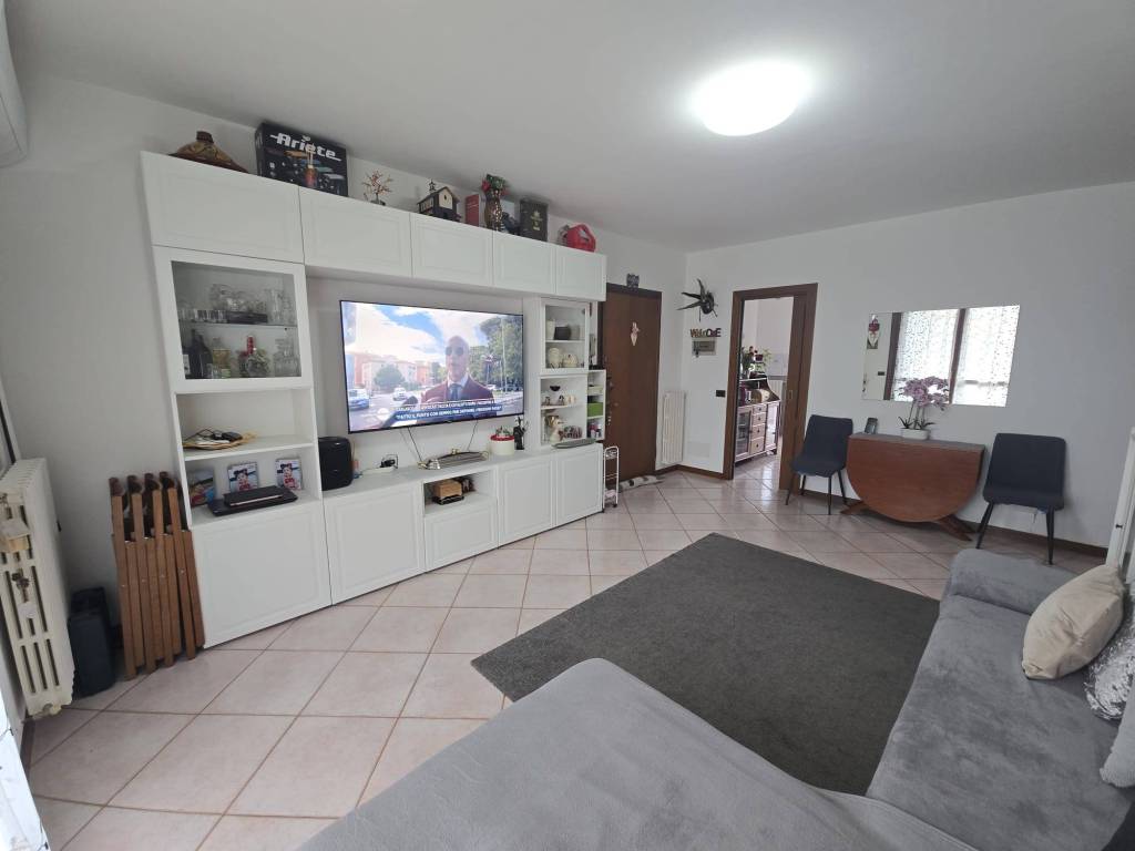 appartamento in vendita ad Albano Sant'Alessandro