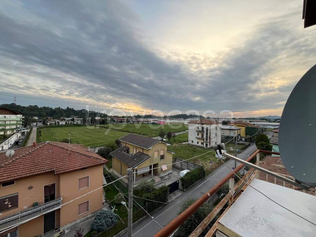 appartamento in vendita ad Albano Sant'Alessandro