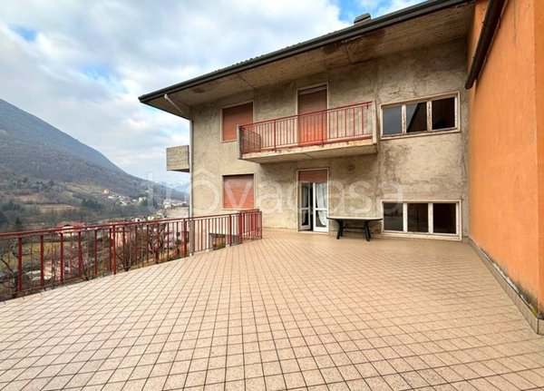 casa indipendente in vendita ad Albino