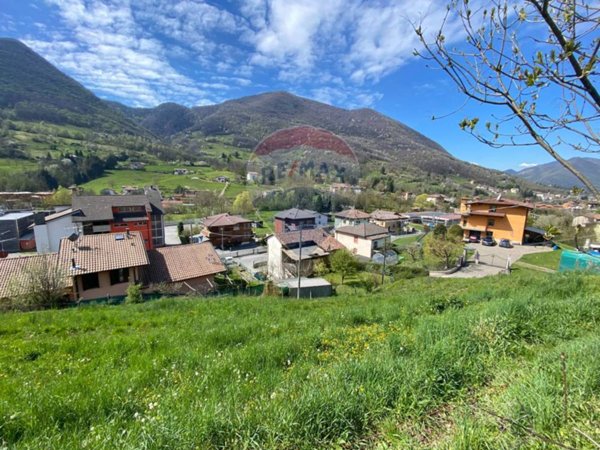 terreno edificabile in vendita ad Albino