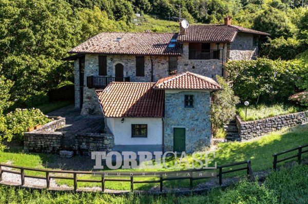 casa indipendente in vendita ad Albino