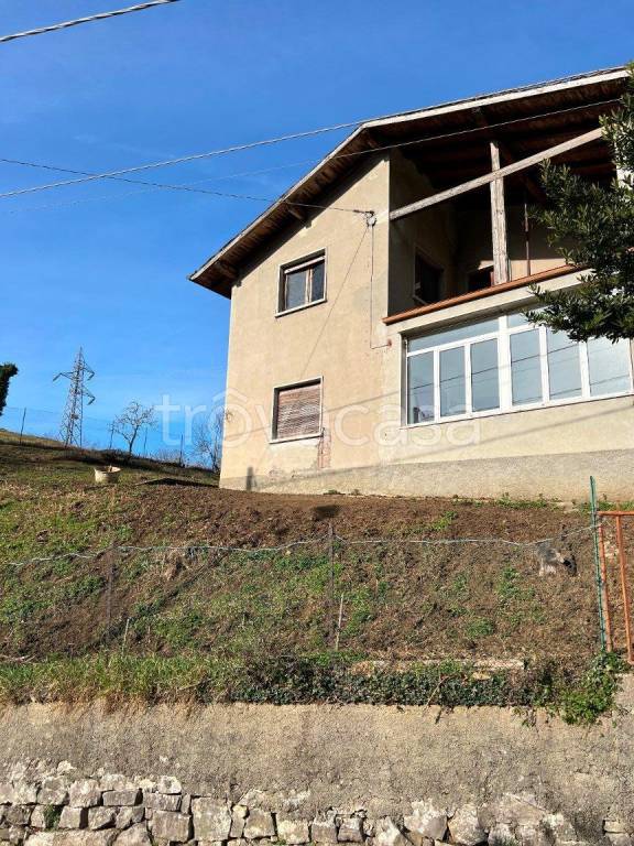casa indipendente in vendita ad Albino