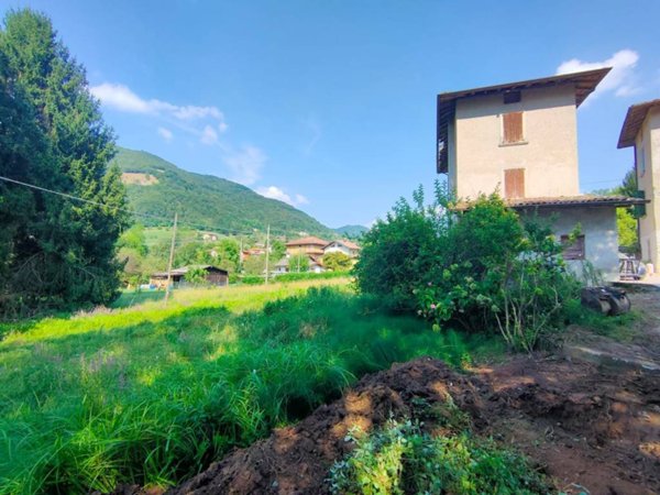 casa indipendente in vendita ad Albino