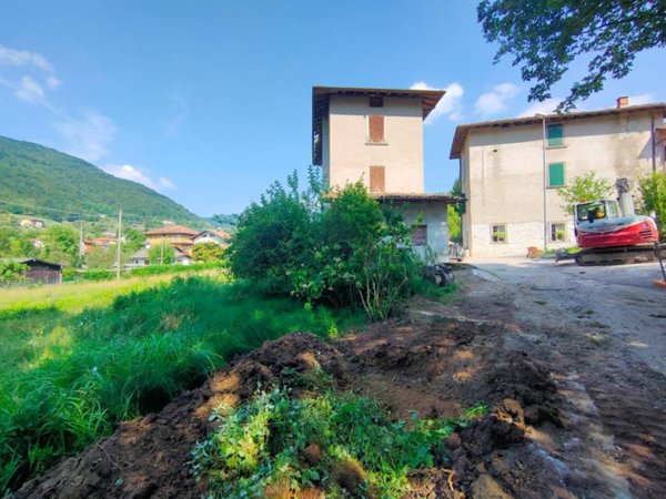 casa indipendente in vendita ad Albino
