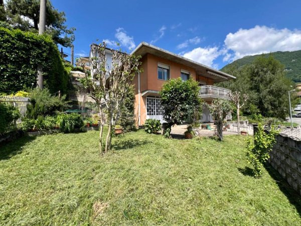 casa indipendente in vendita ad Albino