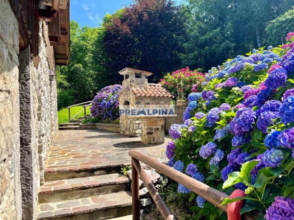 casa indipendente in vendita ad Albino