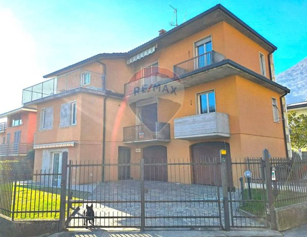 appartamento in vendita ad Albino