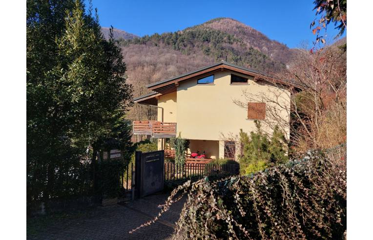 casa indipendente in vendita ad Albino