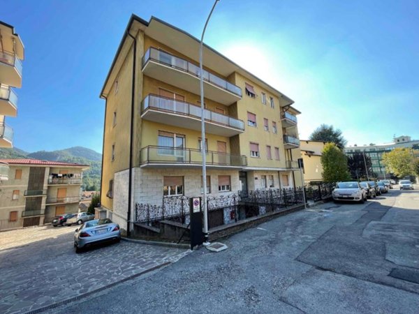 appartamento in vendita ad Albino