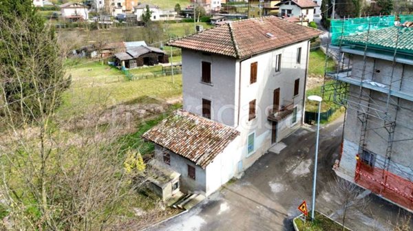 casa indipendente in vendita ad Albino