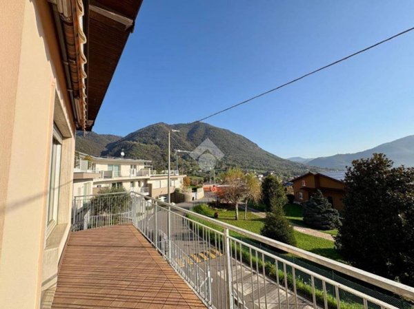 casa indipendente in vendita ad Albino