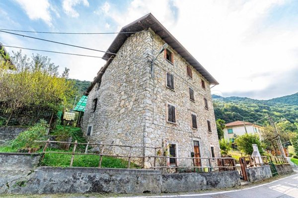 casa indipendente in vendita ad Albino