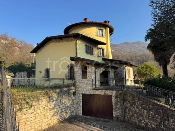 casa indipendente in vendita ad Albino