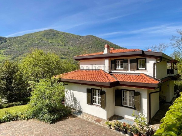 casa indipendente in vendita ad Albino