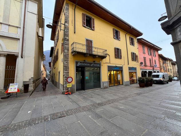 negozio in vendita ad Albino