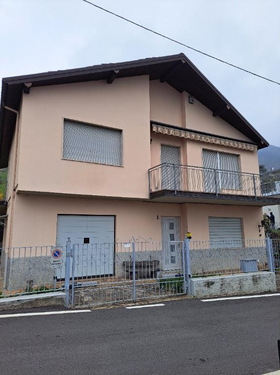 casa indipendente in vendita ad Albino