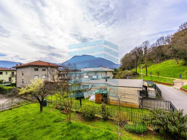 appartamento in vendita ad Albino