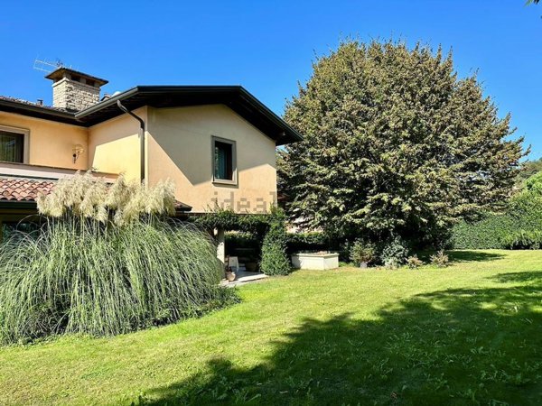 casa indipendente in vendita ad Albino