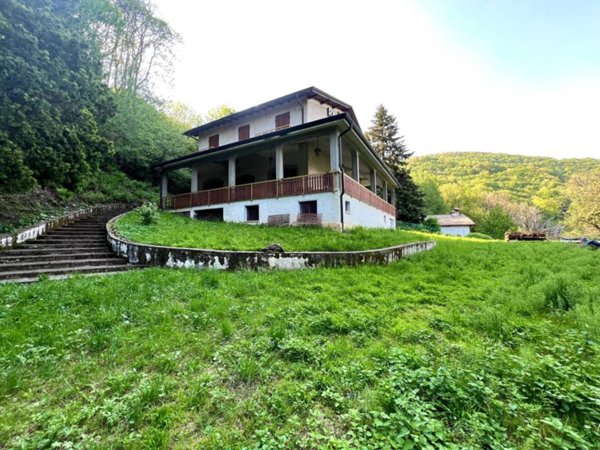 casa indipendente in vendita ad Albino