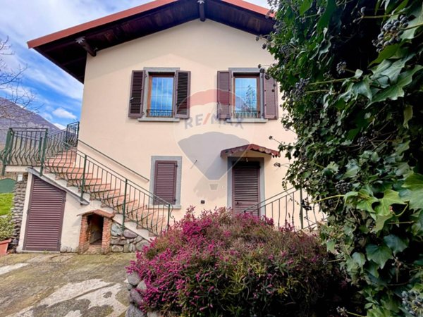 casa indipendente in vendita ad Albino