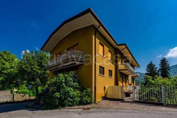 casa indipendente in vendita ad Albino