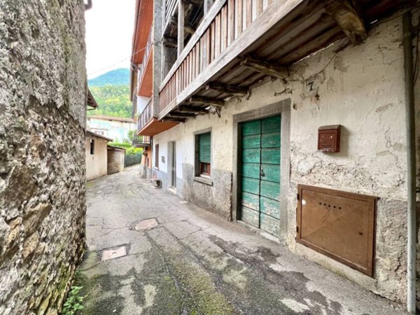casa indipendente in vendita ad Albino