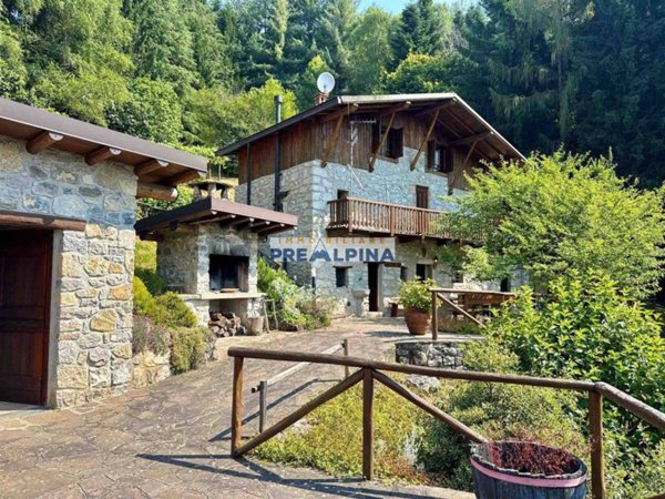 casa indipendente in vendita ad Albino