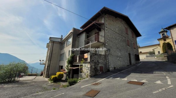 casa indipendente in vendita ad Albino