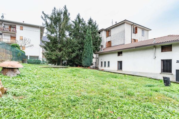 casa indipendente in vendita ad Albino