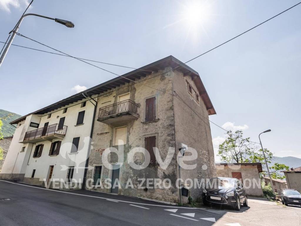 casa indipendente in vendita ad Albino